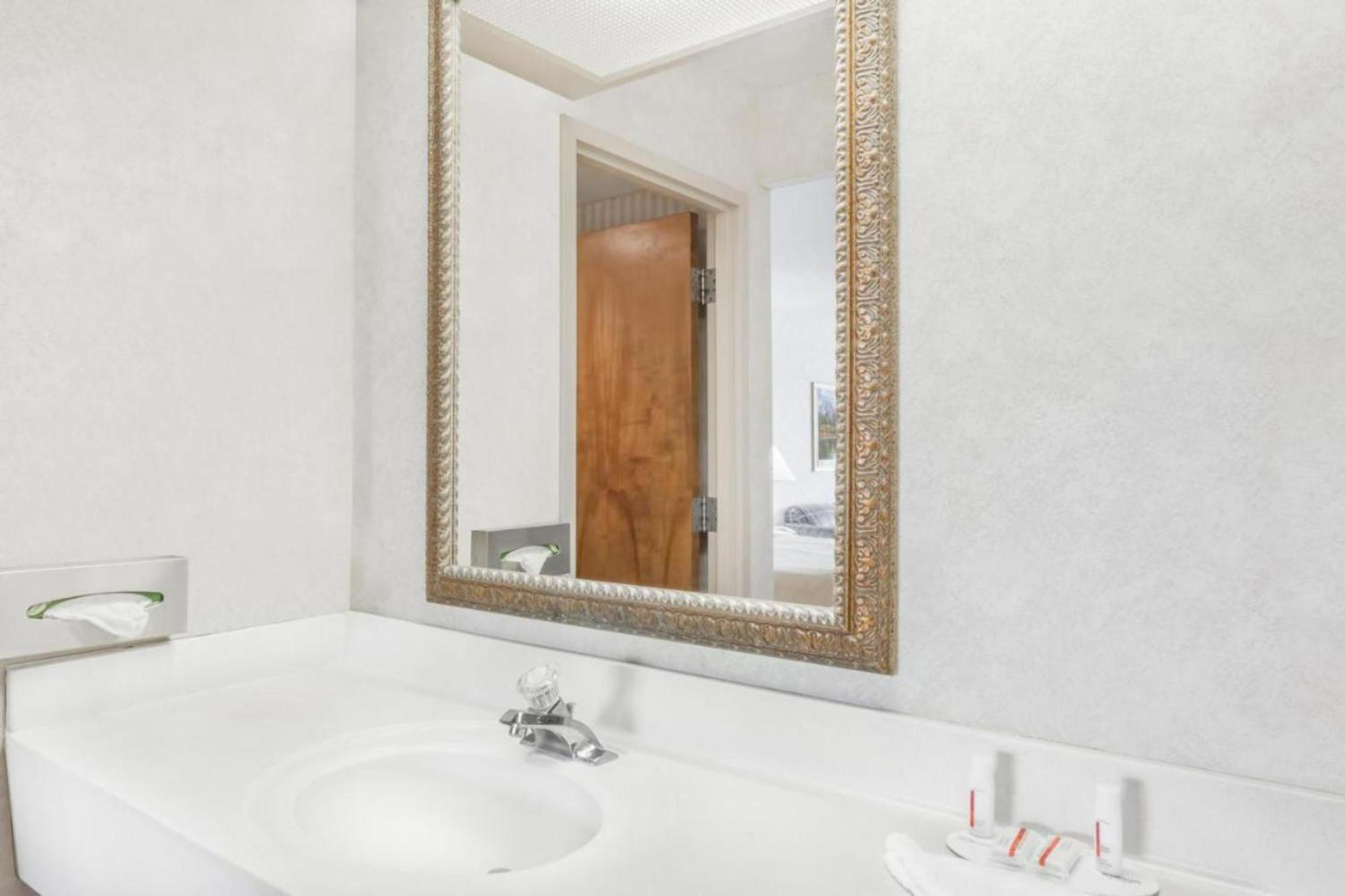 Relax Inn By Oyo Greeneville Near Hwy Us-321 Bagian luar foto