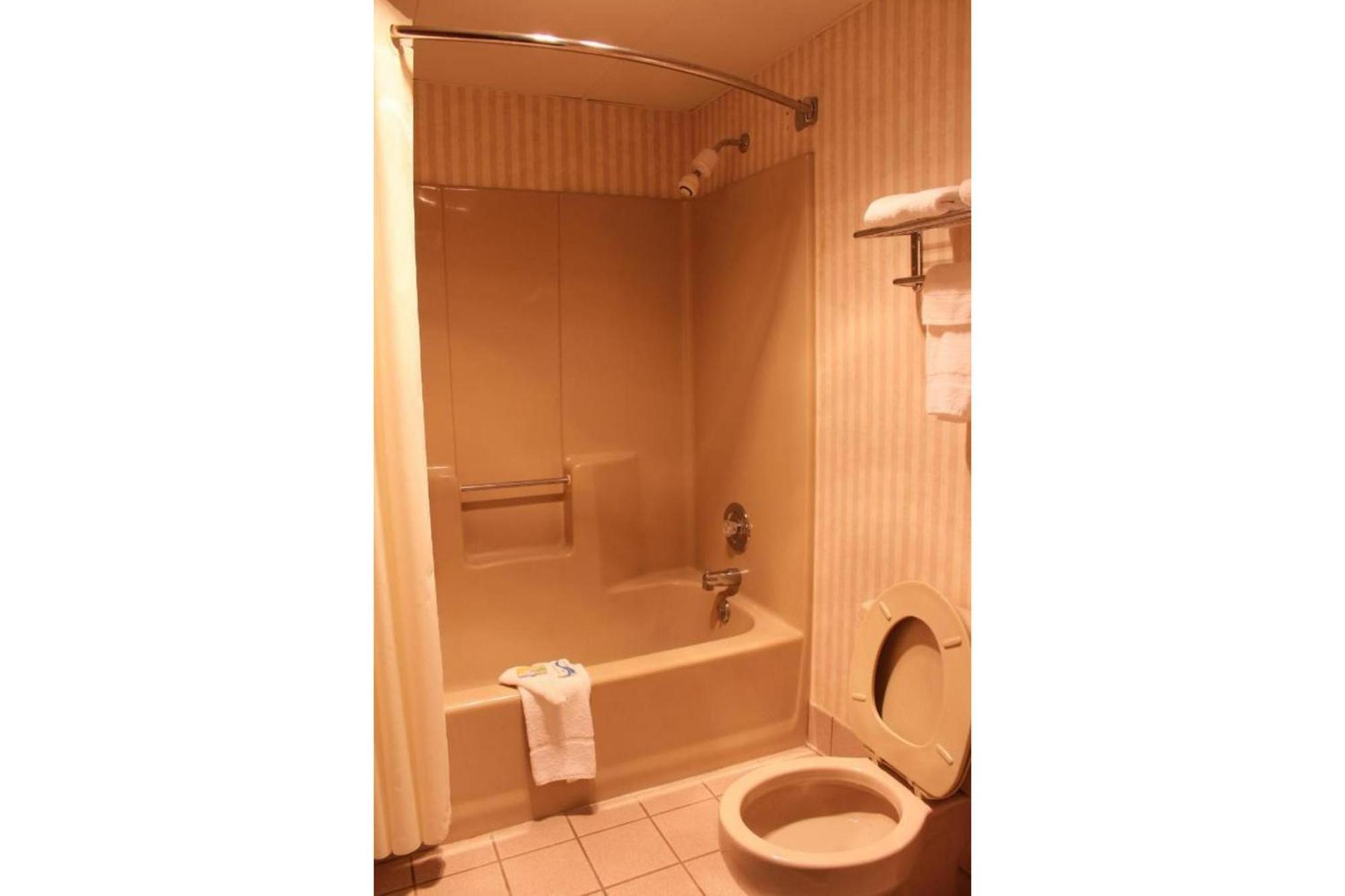 Relax Inn By Oyo Greeneville Near Hwy Us-321 Bagian luar foto