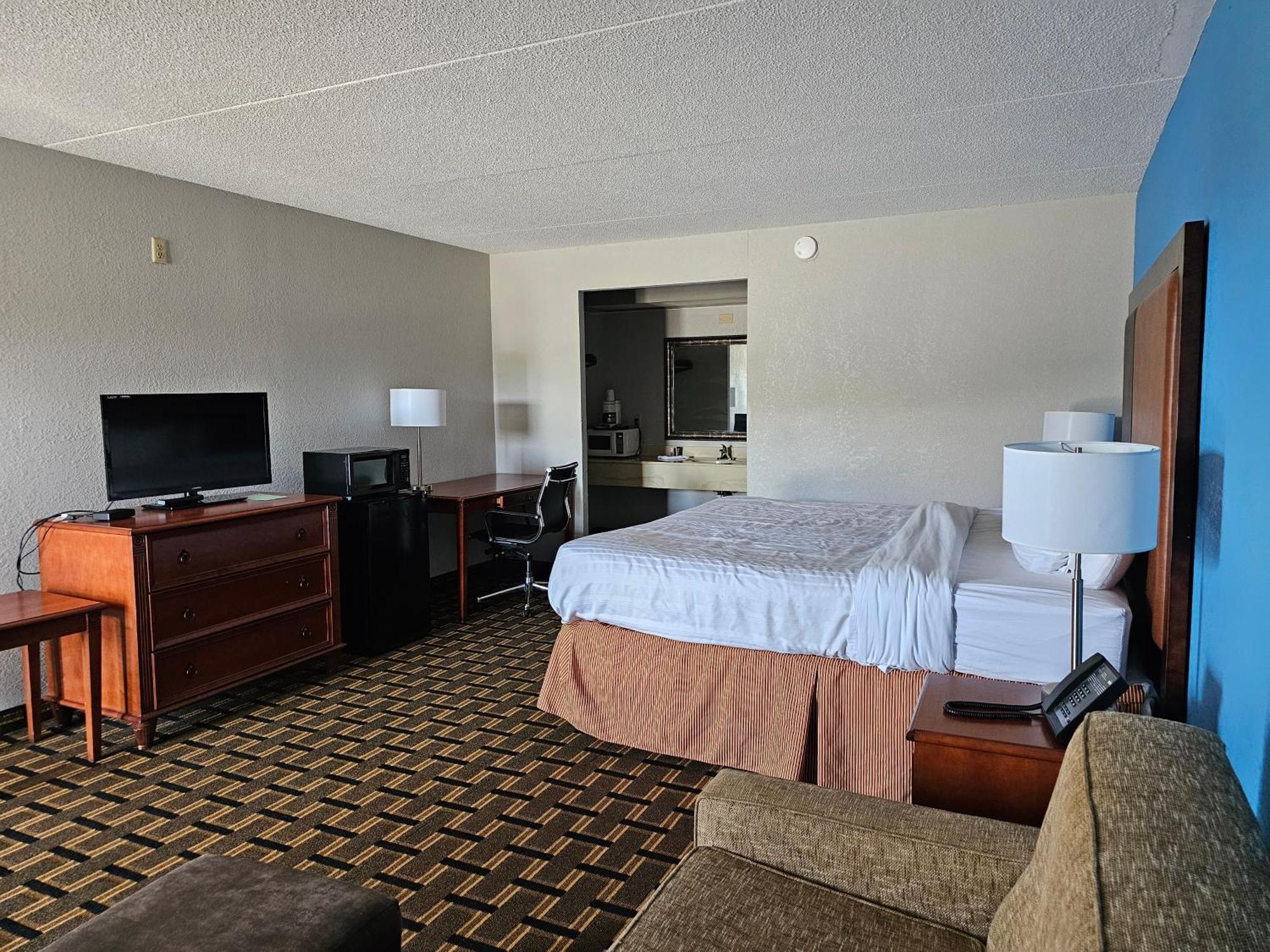 Relax Inn By Oyo Greeneville Near Hwy Us-321 Bagian luar foto